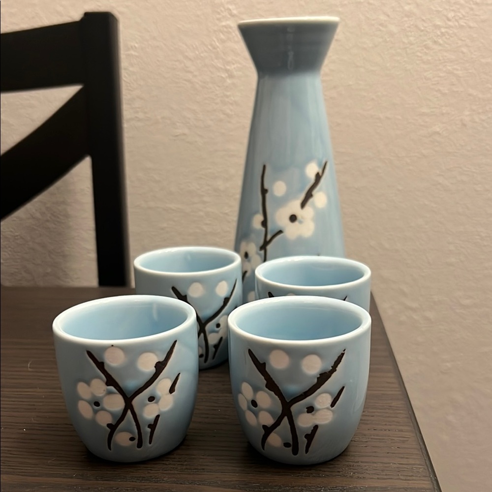 Blue Floral Sake Set
